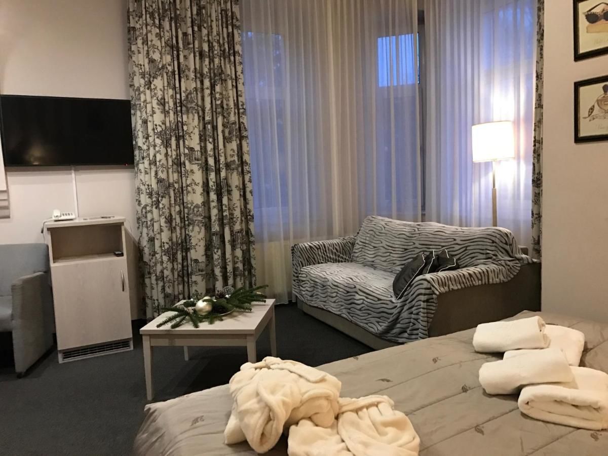 Отель Hotel Amalia Кудова-Здруй